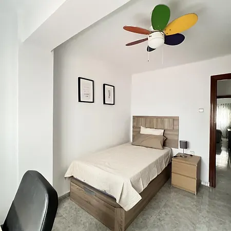 Vialia Estacion Flat Homestay *